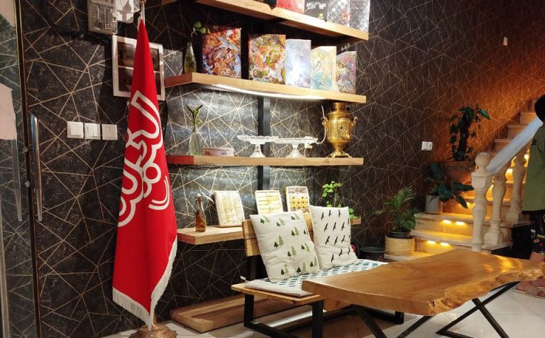 شعبه طبس باقلوا لذیذ